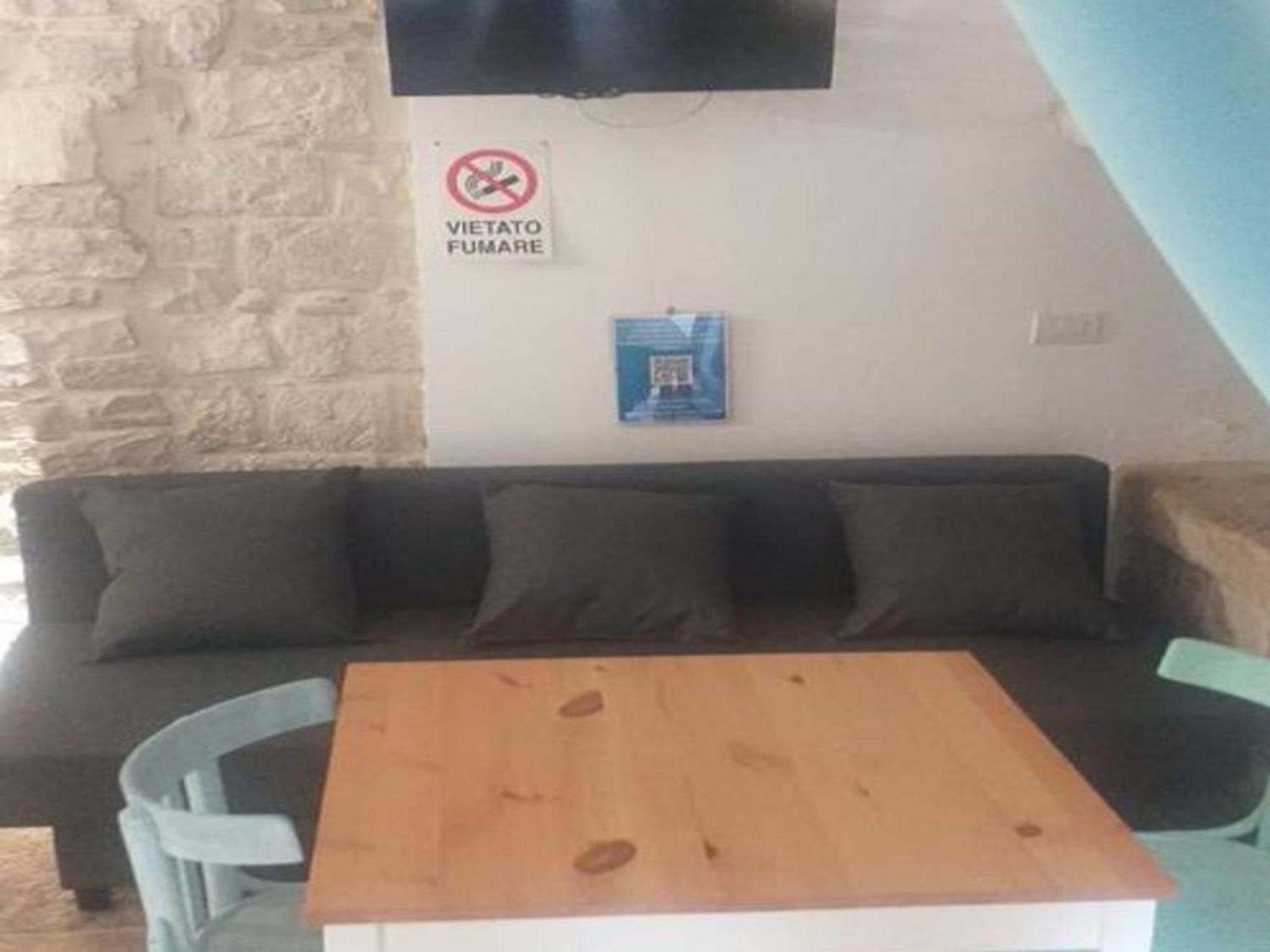 Suite Da Nonno Luigi 100 Metri Dal Mare 焦维纳佐 外观 照片